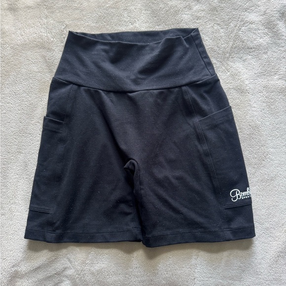 Bombshell sportswear workout shorts - Picture 1 of 3